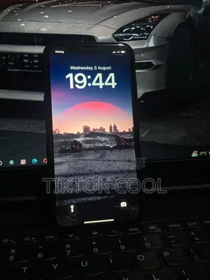 Apple iPhone XR (Used)