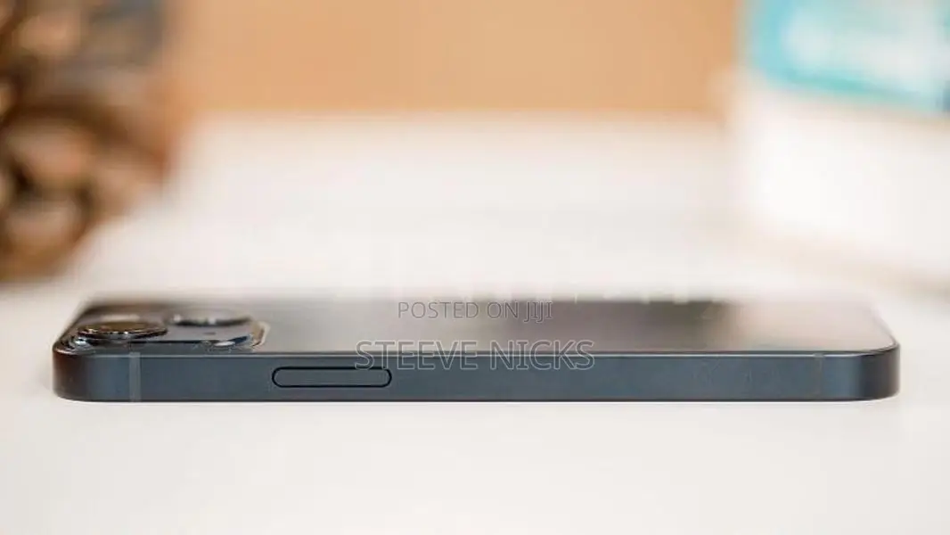 Apple iPhone 13 mini (Used)