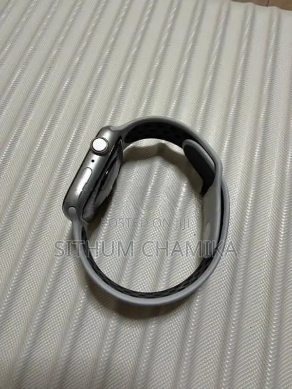 Apple Watch SE Nike Edition GPS
