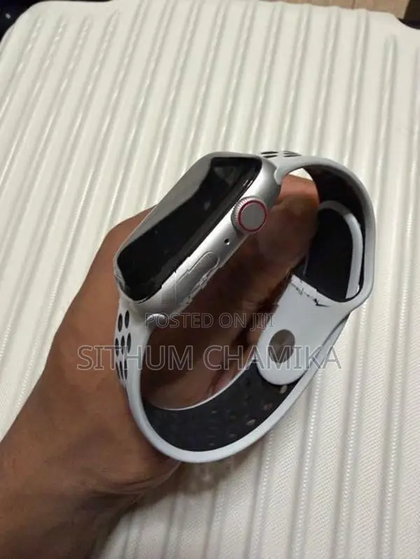 Apple Watch SE Nike Edition GPS
