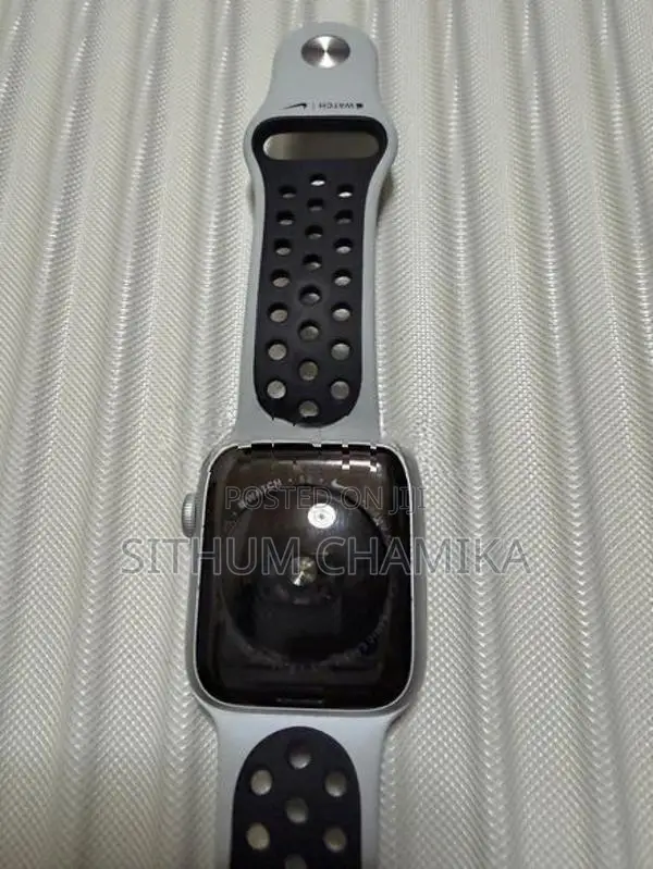 Apple Watch SE Nike Edition GPS