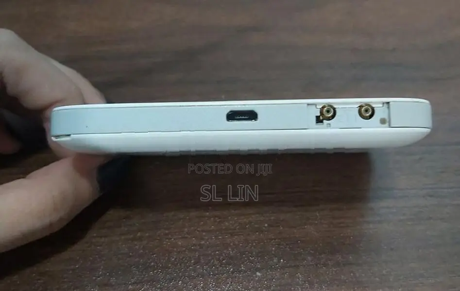 Portable 4G LTE Mobile Wi-Fi Pocket Router