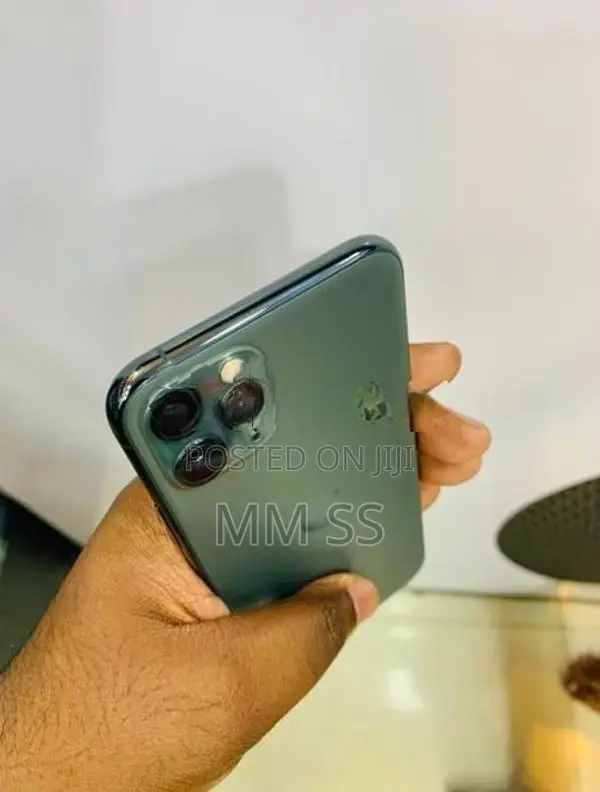 Apple iPhone 11 Pro 256GB (Used)