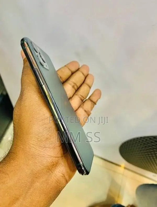 Apple iPhone 11 Pro 256GB (Used)