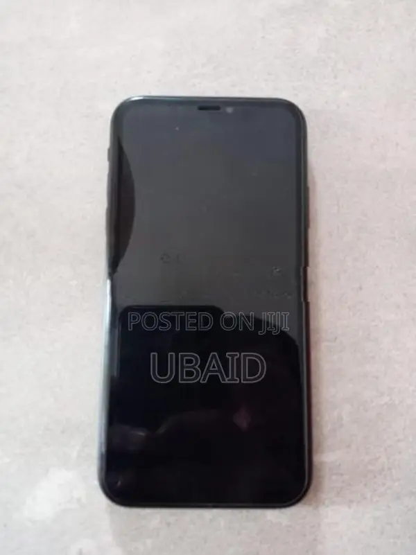 Apple iPhone XR (Used)