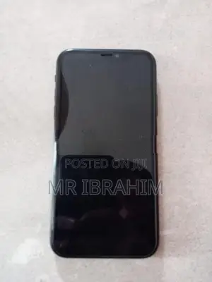 Apple iPhone XR (Used)