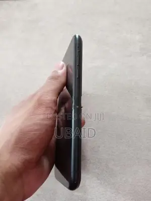 Apple iPhone XR (Used)