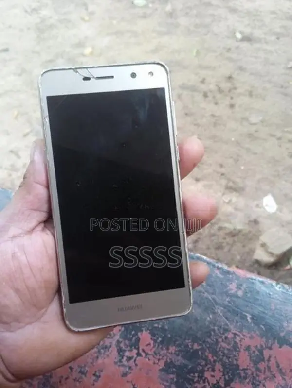 Huawei Y5 2gb 16gb (Used)