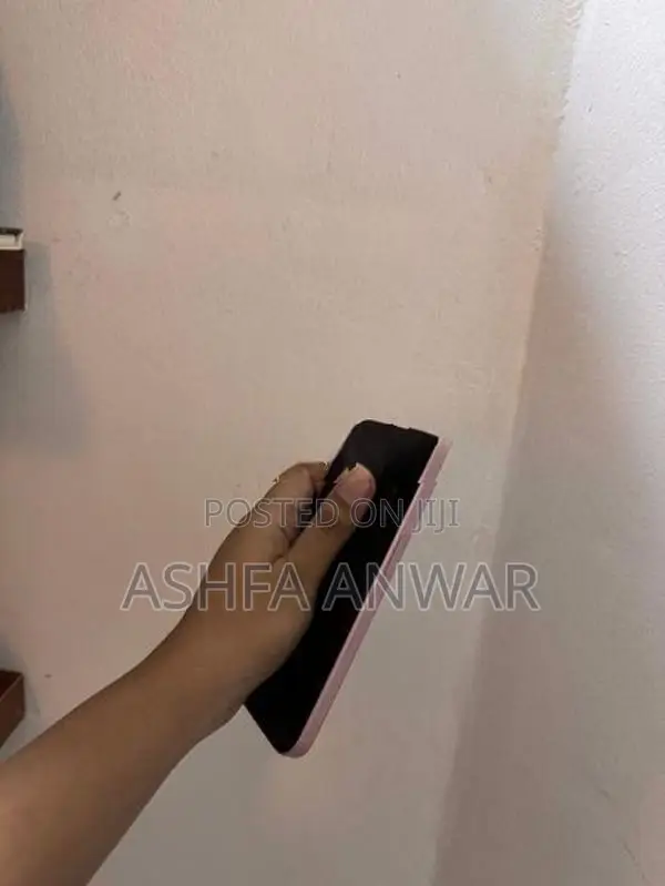 Apple iPhone 15 (Used)