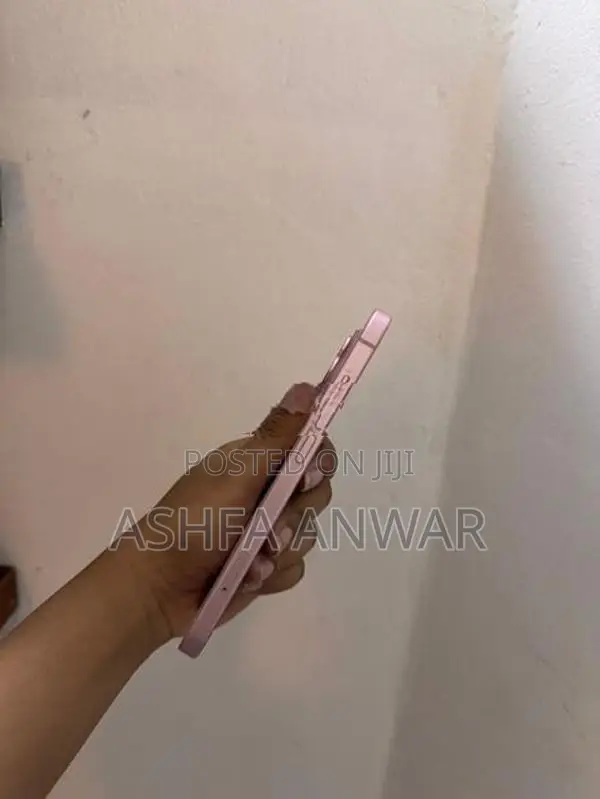 Apple iPhone 15 (Used)
