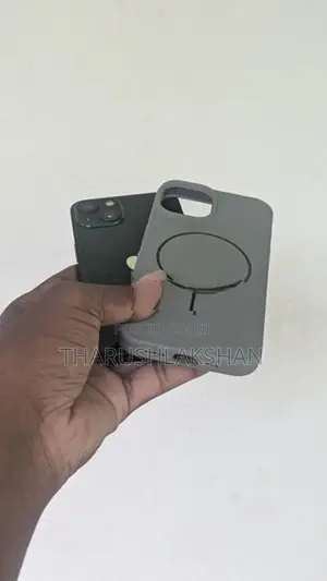 Apple iPhone 13 (Used)