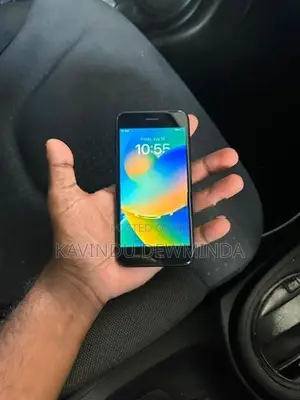 Apple iPhone SE 3 (Used)