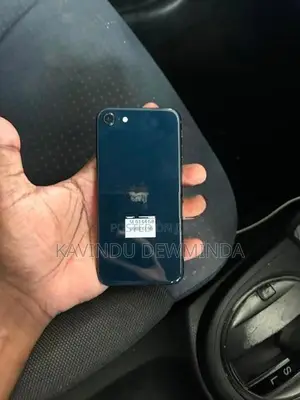 Apple iPhone SE 3 (Used)