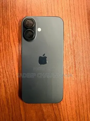 Apple iPhone 16 (Used)