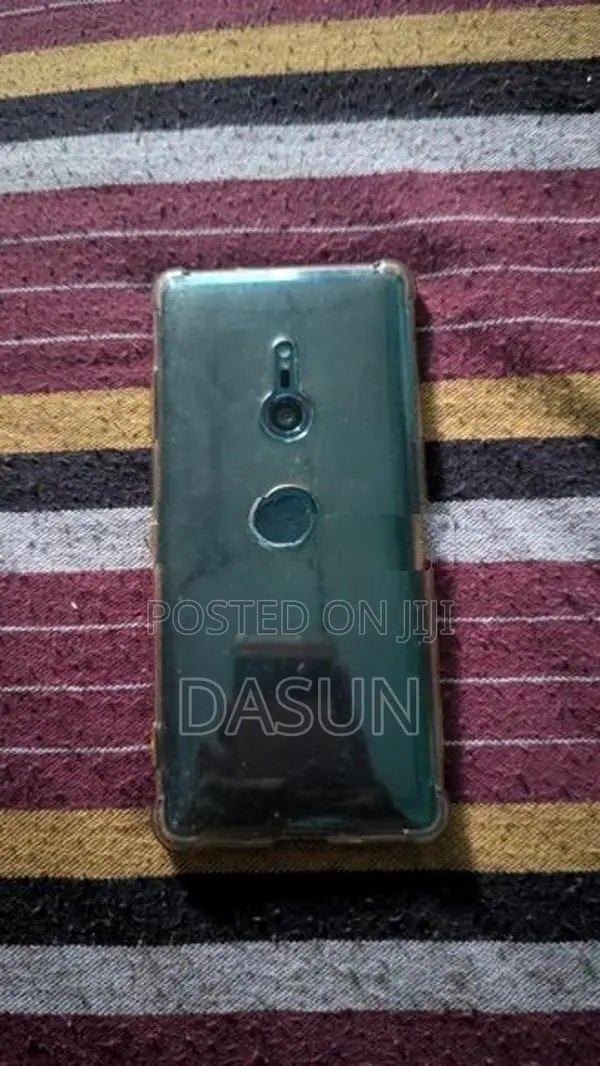 Sony Xperia XZ3 64GB (Used)