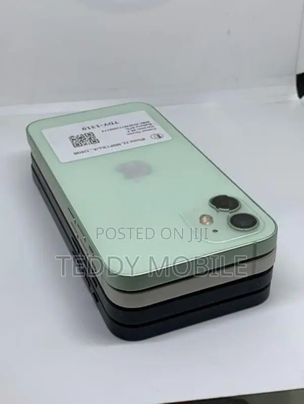 Apple iPhone 12 128GB (Used)