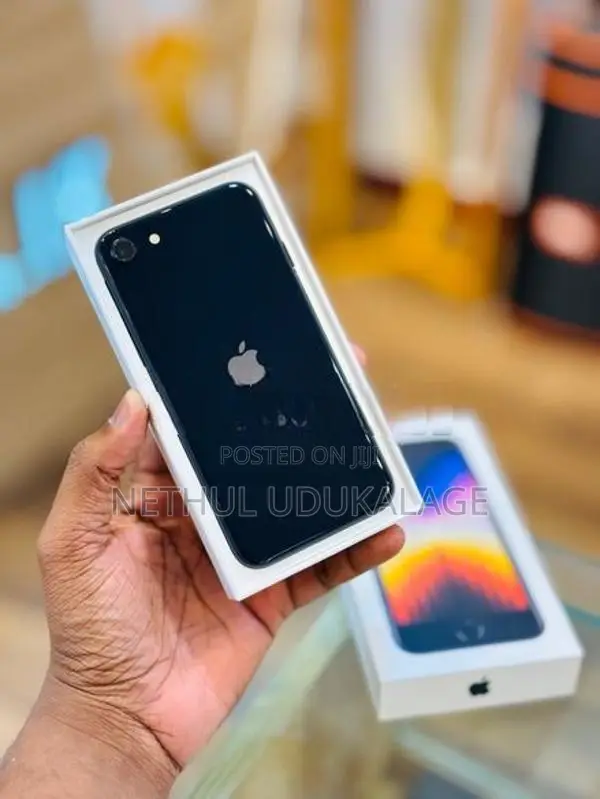 Apple iPhone SE 3 64GB (Used)