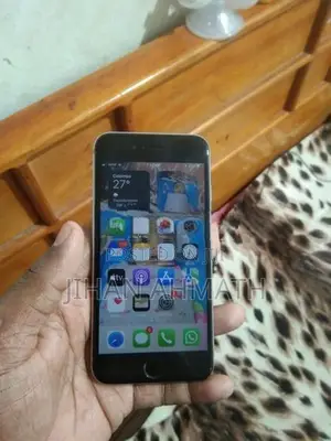 Apple iPhone 6S (Used)