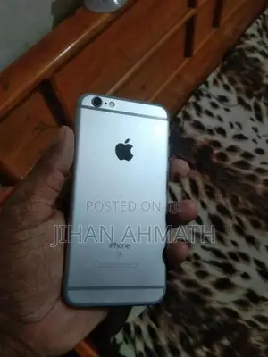 Apple iPhone 6S (Used)