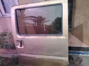Mitsubishi Mini Cab Front Door Set for Van