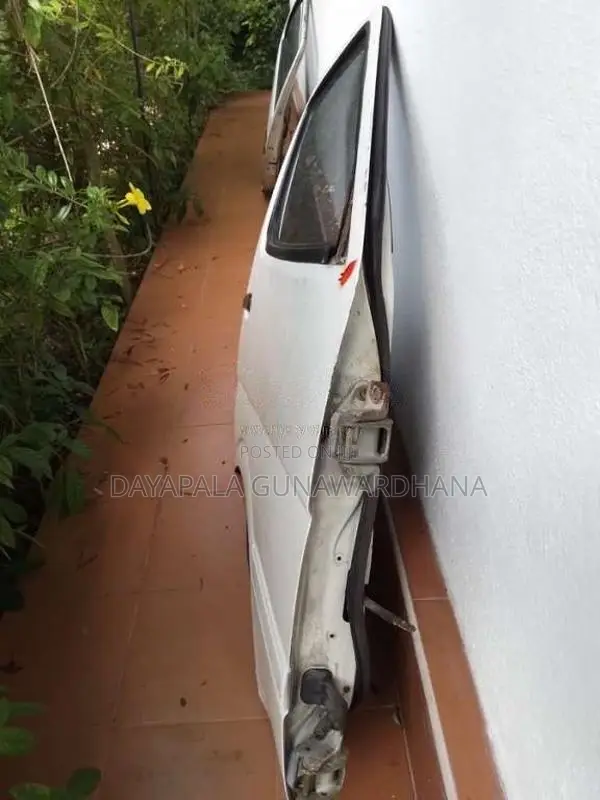Toyota Dolphin Hiace Front Door Set for Van
