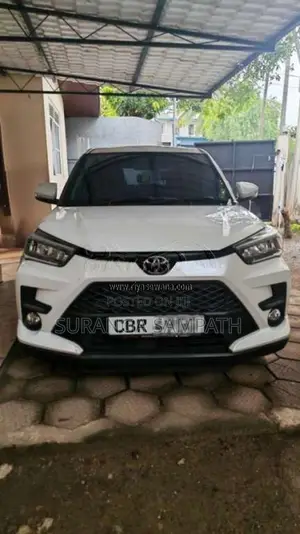 Toyota Raize 2025 SUV (Used)