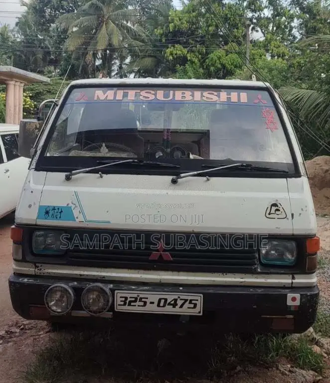Mitsubishi Delica 1987 Crew Cab (Used)