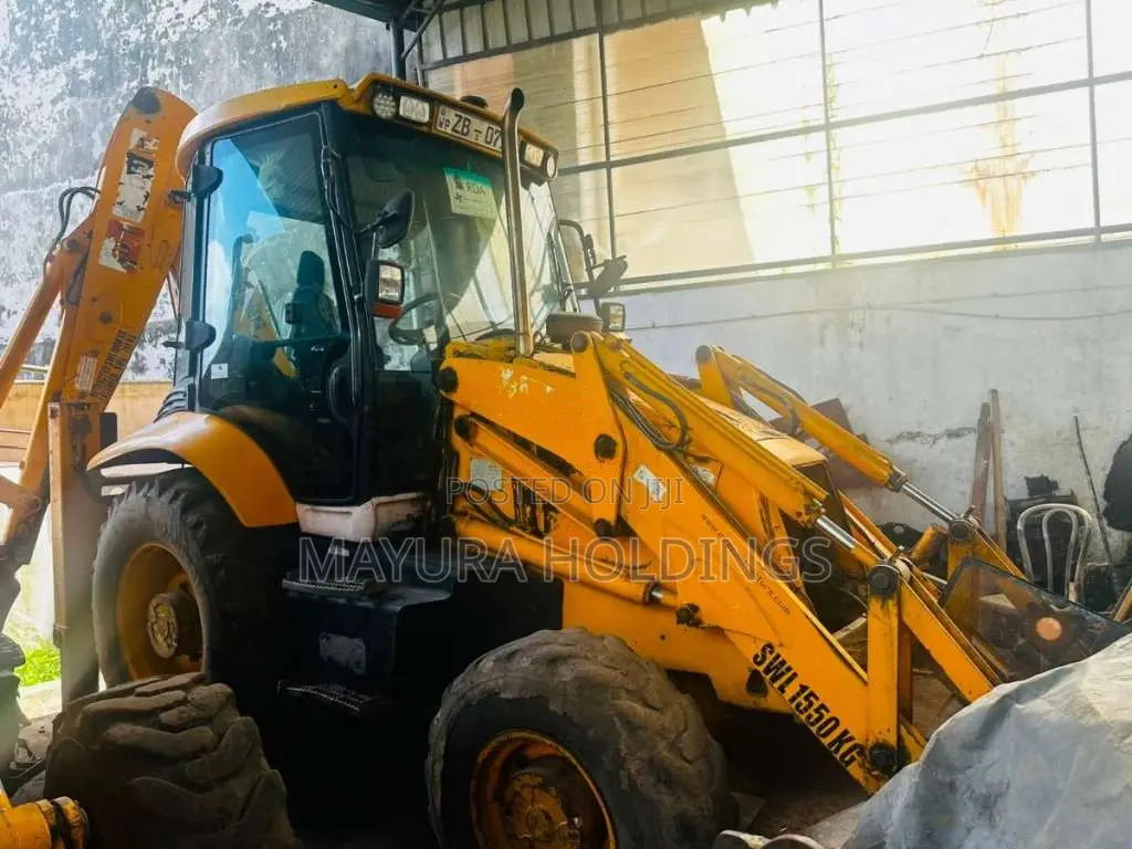 JCB 3CX 2025 Heavy-Duty (Used)