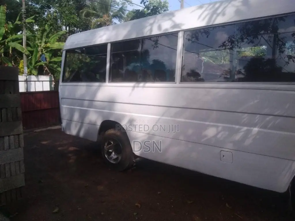 Mitsubishi Rosa 1981 Bus (Used)