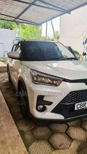 Toyota Raize 2025 SUV (Used)