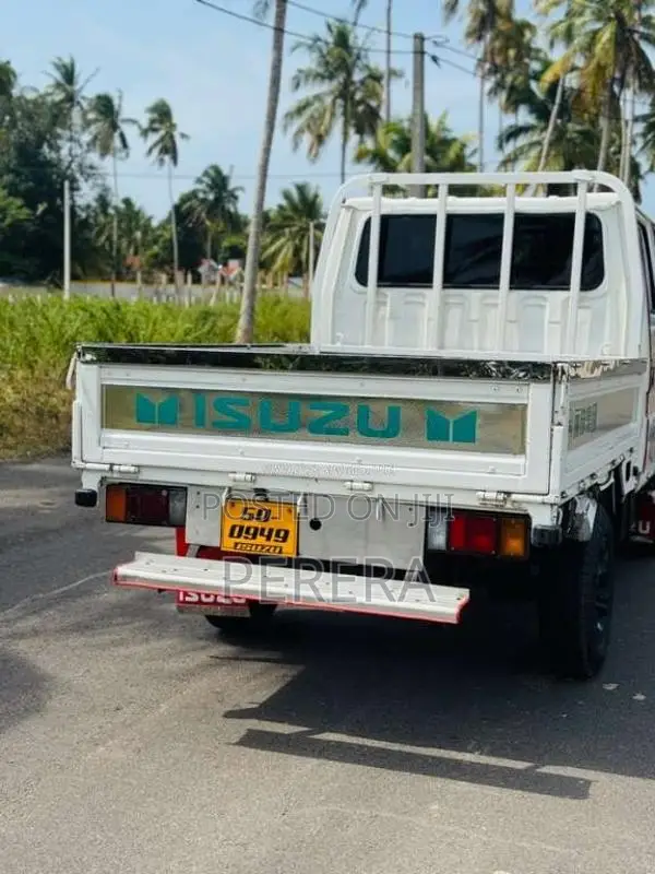 Isuzu Crewcab 1982 Crew Cab (Used)