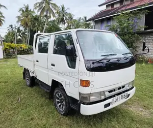 Toyota Dyna 2000 Crew Cab (Used)