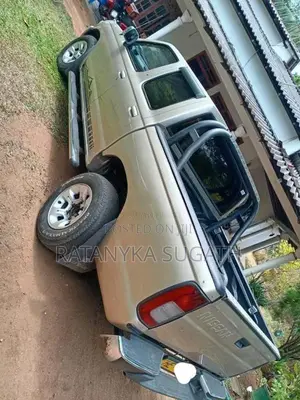 Nissan Datsun 1998 Crew Cab (Used)