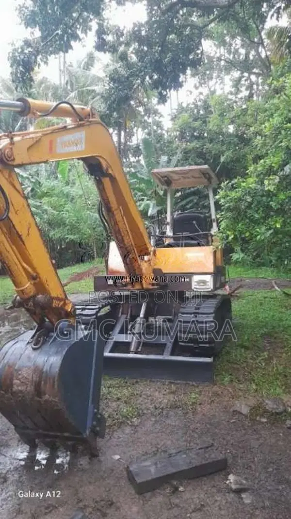 Yanmar Yanmar 2010 Heavy-Duty (Used)