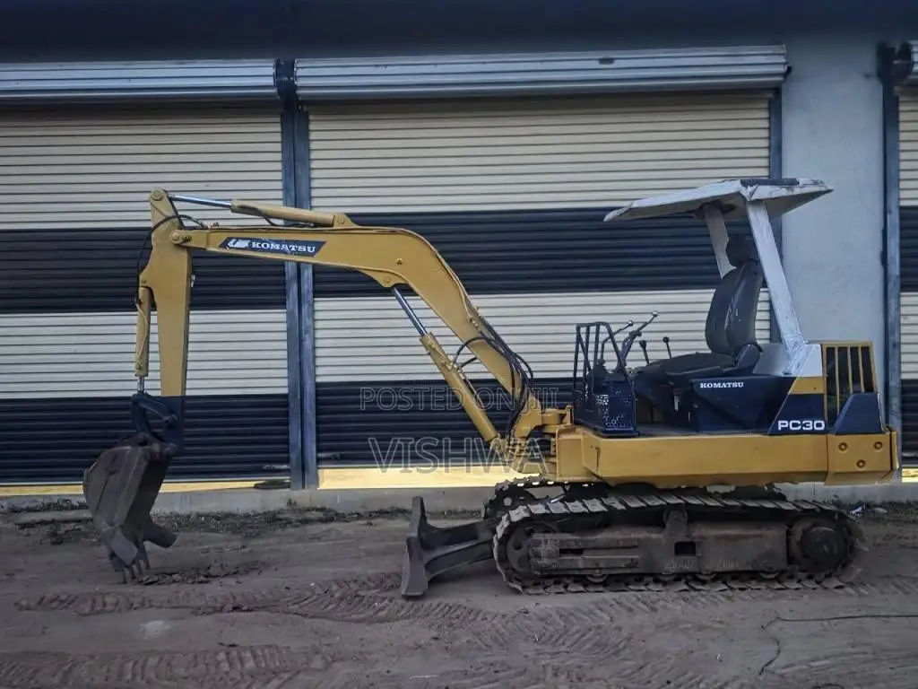 Komatsu Pc30-6 2010 Heavy-Duty (Used)