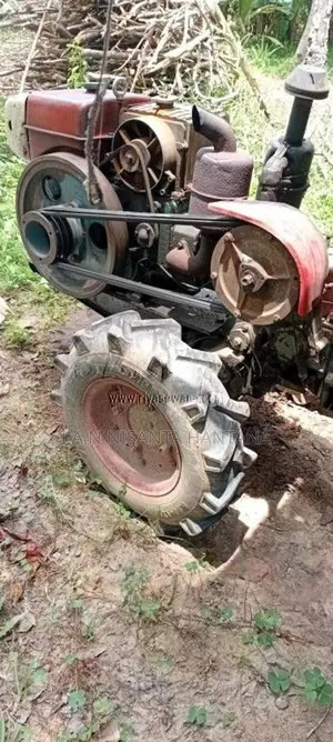 Kubota GN12 Sifang 1995 Tractor (Used)