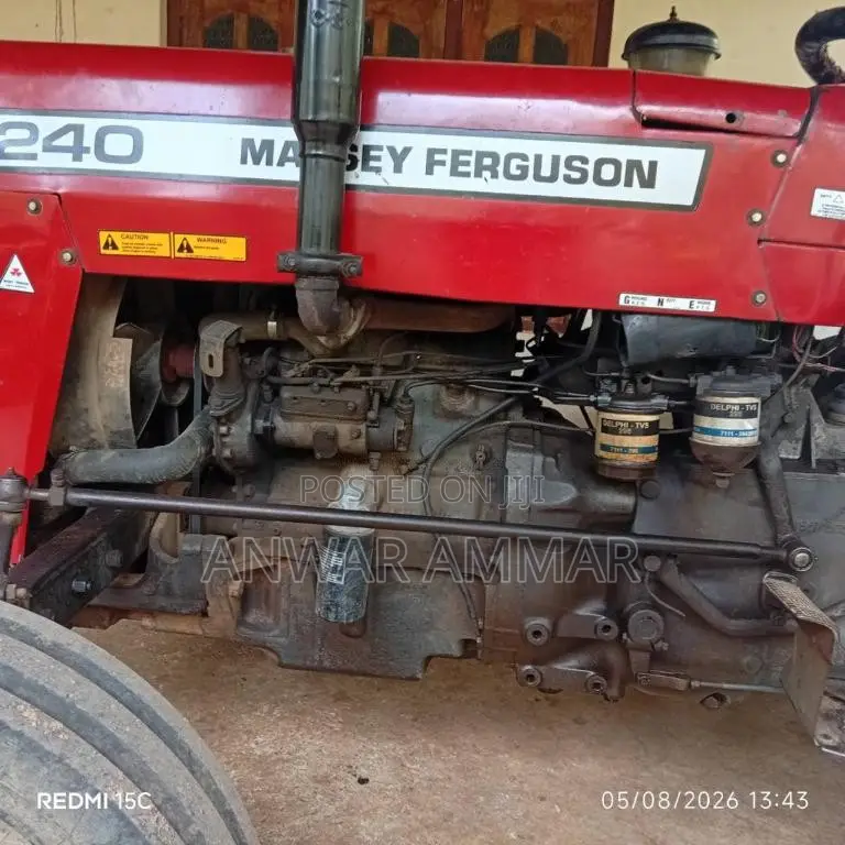 Massey-Ferguson 240 2003 Tractor (Used)