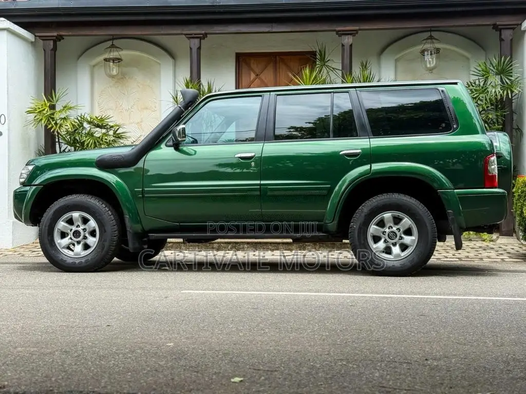 Nissan Patrol 2001 SUV (Used)