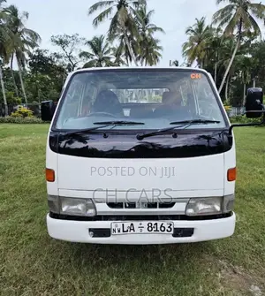 Toyota Dyna 2000 Crew Cab (Used)