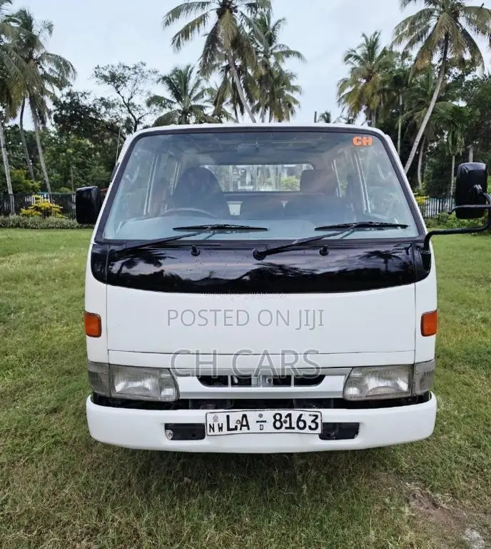 Toyota Dyna 2000 Crew Cab (Used)