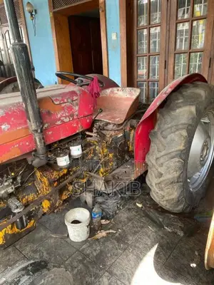 Massey-Ferguson 135DL 1980 Tractor (Used)
