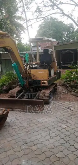 Yanmar Yanmar 2015 Heavy-Duty (Used)
