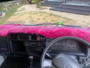 Toyota CrewCab 1984 Crew Cab (Used)