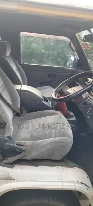 Mitsubishi CrewCab 1982 Crew Cab (Used)