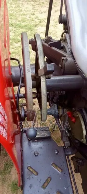 Massey-Ferguson 240 1998 Tractor (Used)