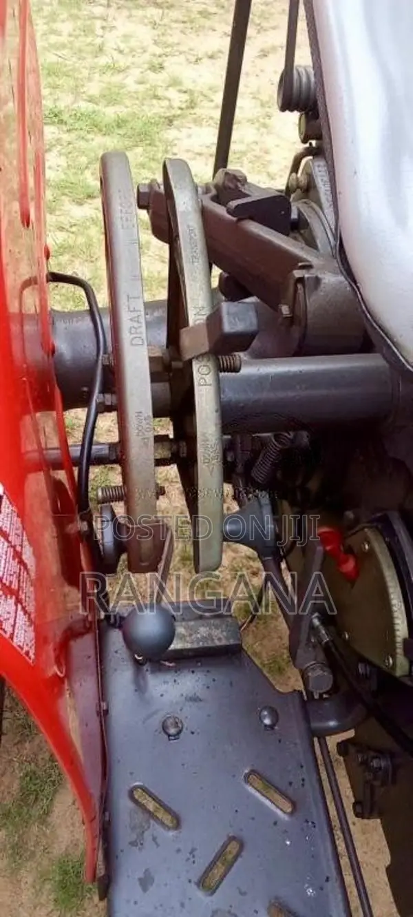 Massey-Ferguson 240 1998 Tractor (Used)