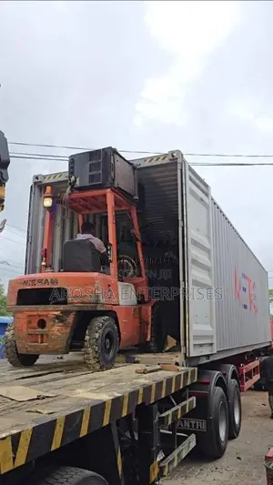 Nissan Forklift 2010 Heavy-Duty (Used)