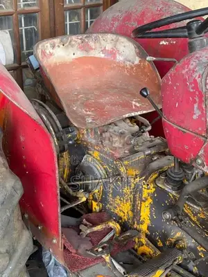 Massey-Ferguson 135DL 1980 Tractor (Used)