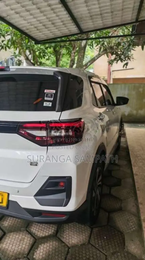 Toyota Raize 2025 SUV (Used)