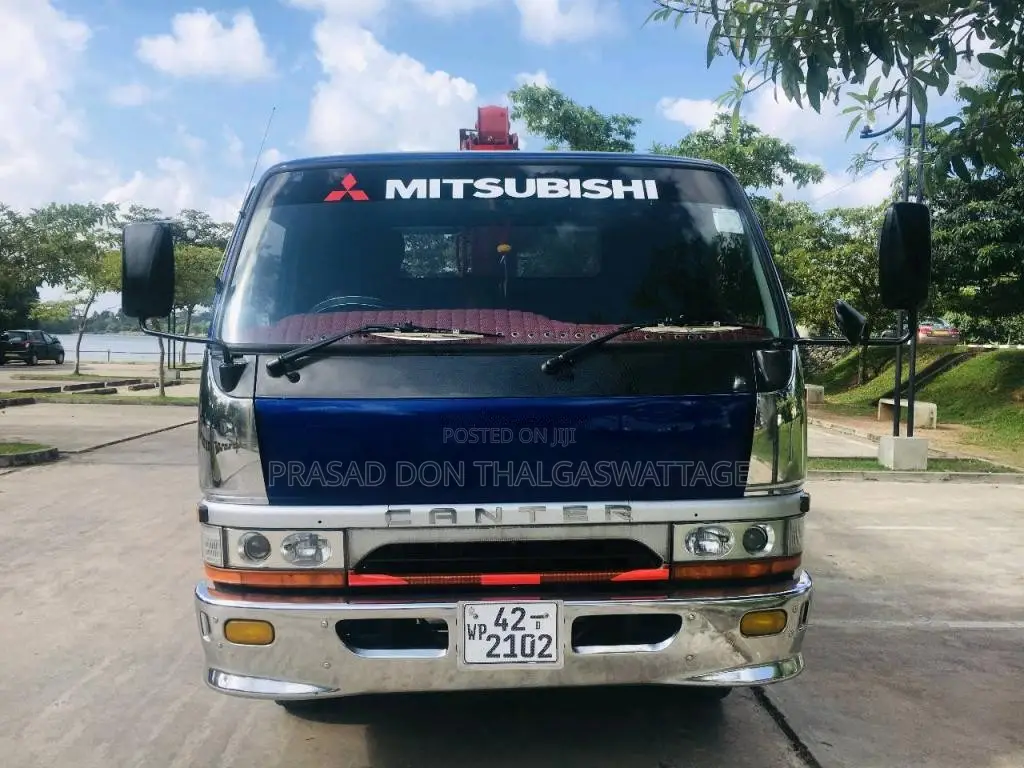 Mitsubishi CANTER 2001 Lorry (Used)